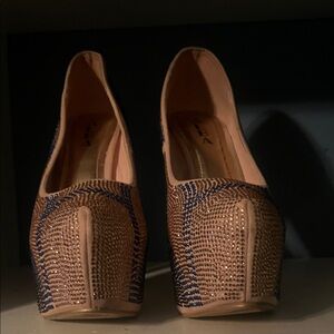 Alba Tan Platform Pumps with Navy Detailing